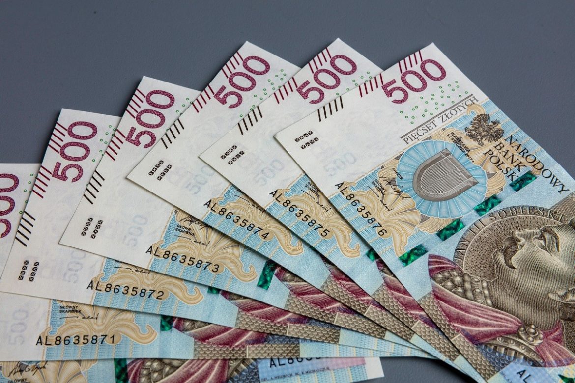 Местные органы власти должны затянуть ремень, наступают худые годы. Только крупные города могут рассчитывать на большую доходу местных властей, предполагая инвестиции, превышающие 100 миллиардов PLN и почти 30 миллиардов дефицитов. Если расходы меньше, то предел ... 23 января 2025 г., 06:00
