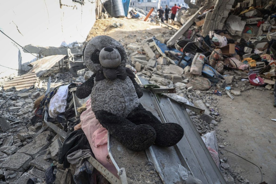 По меньшей мере 51 палестинцы погибли в течение дня в результате действий армии
    

