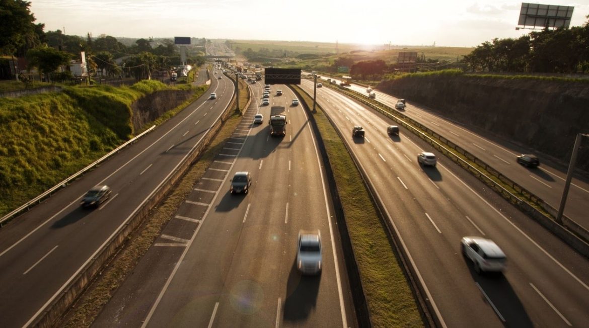 Средства на дороги - в зависимости от детей. Транспорт финансируется после нового
