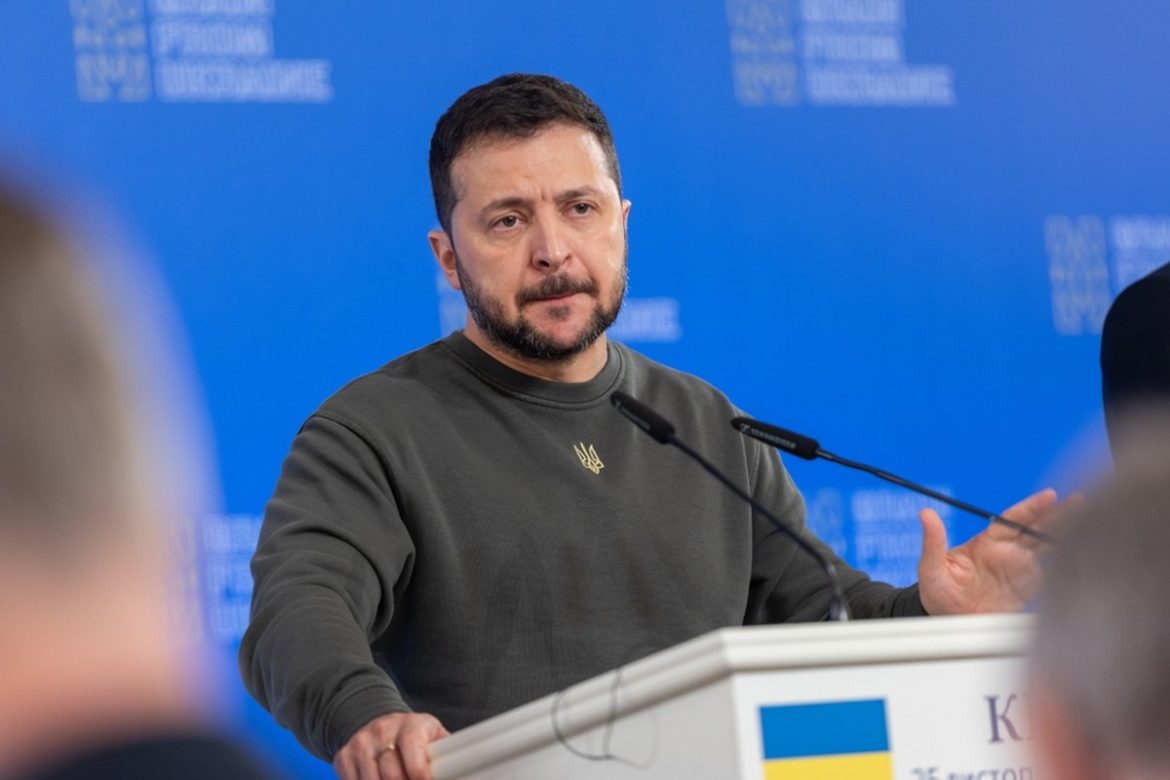 Zełenski: разговаривает с США плодотворными. Мы должны нажать на Путин
    

