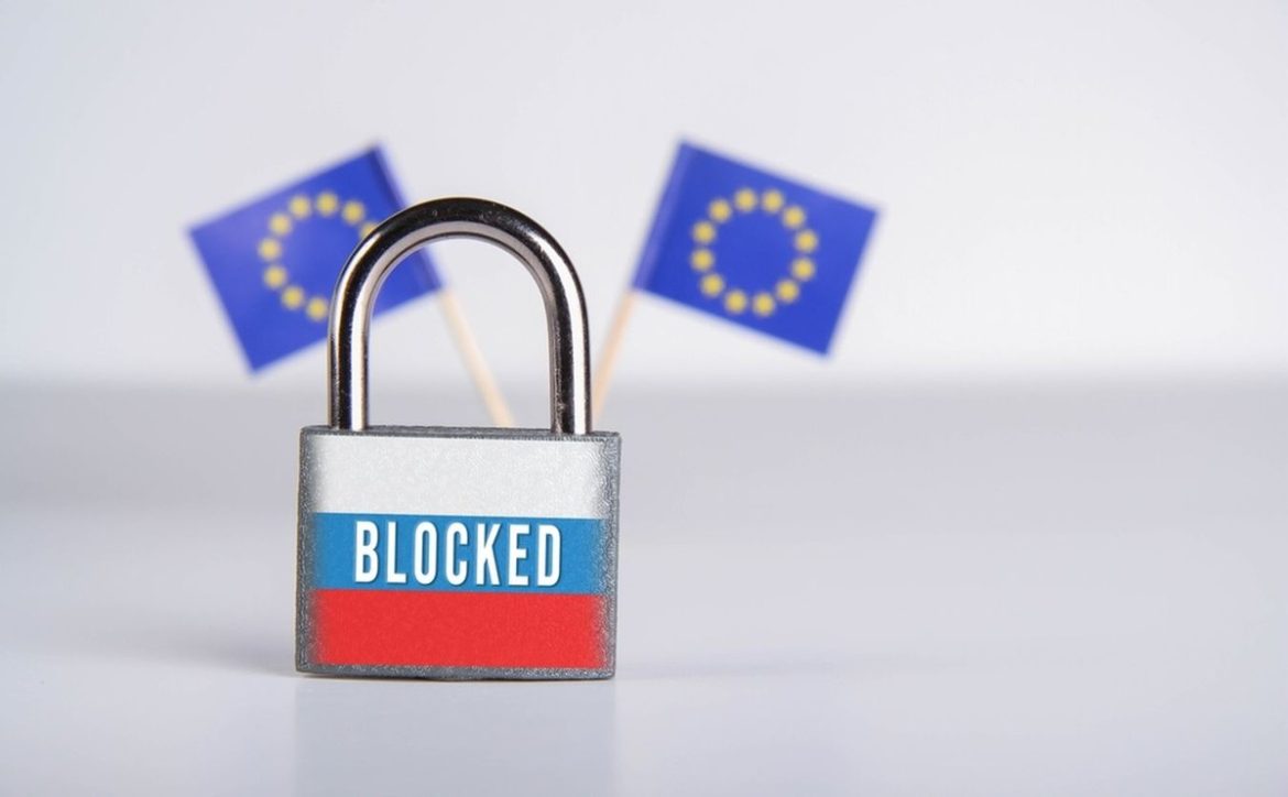 Европейский союз рассматривает новые санкции за Россию. Венгрия противостоит
    

