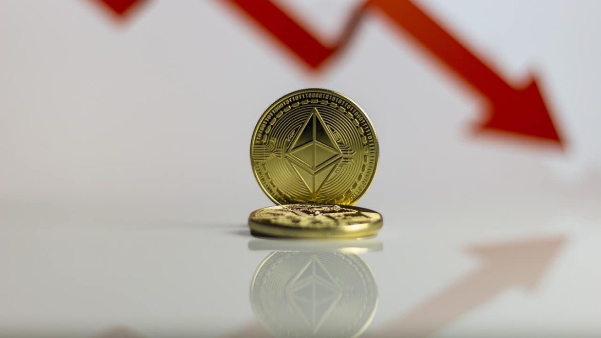 Ethereum в беде? Вся ежедневная прибыль была сброшена, и курс движется к 1000 долларов США!
