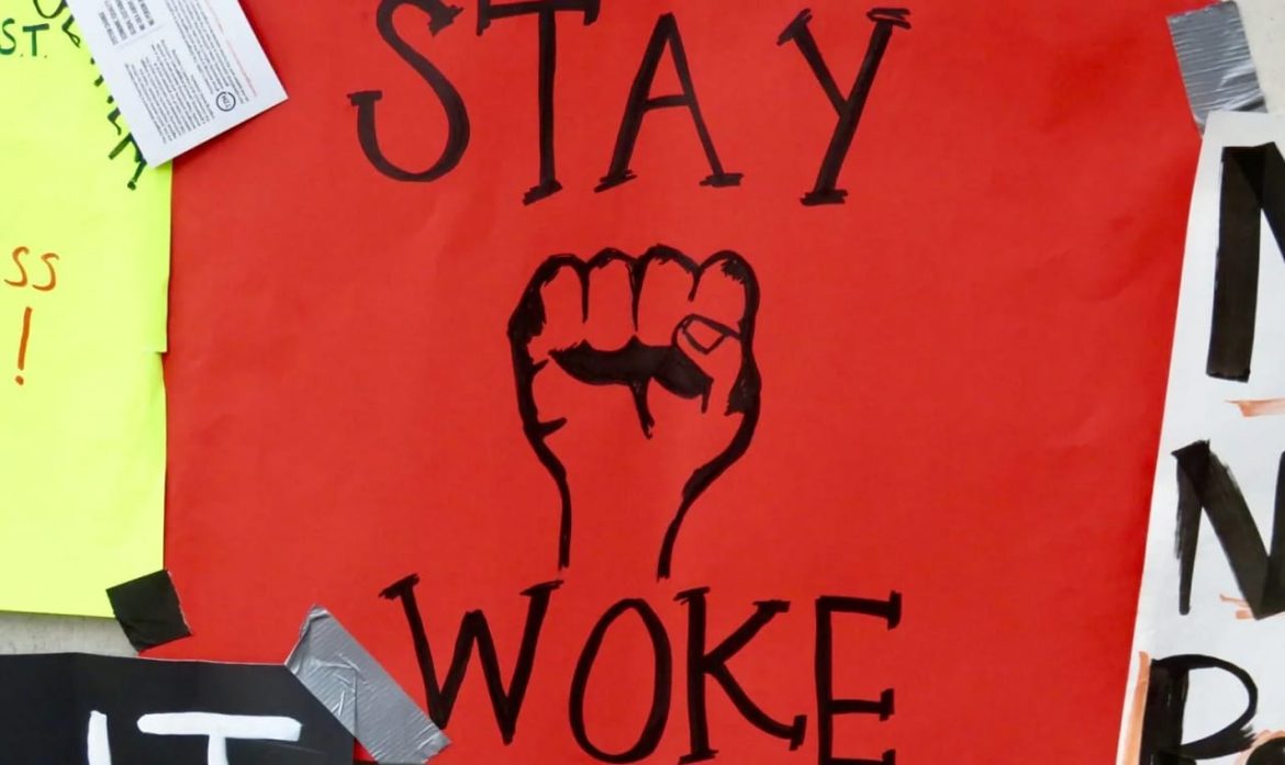 Немецкое государственное учреждение относится к славян, как к индейцам? Абсурдная политика
