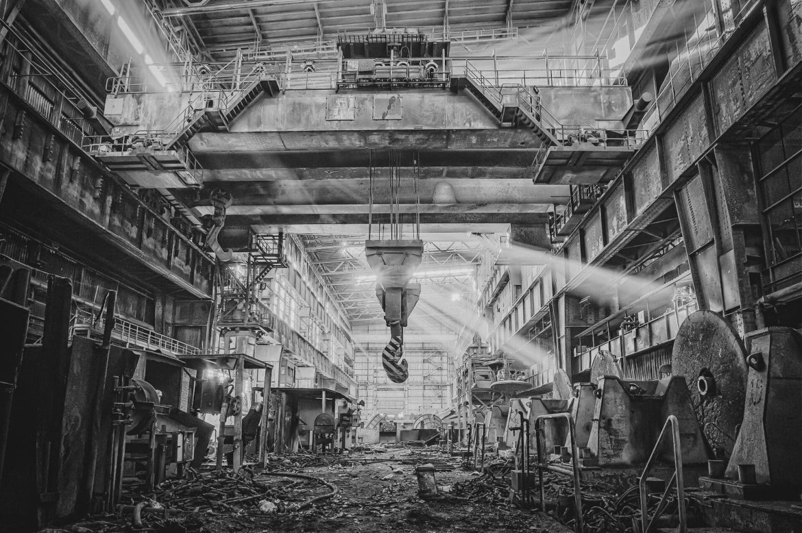 Ну, известные польские компании падают, как мухи, и никто не бьет тревогу. Почему это происходит?
