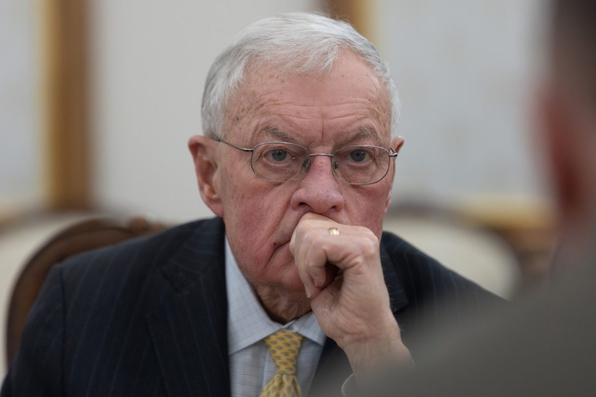 Посланник Трампа реагирует на сегодняшнюю атаку на Украину. Келлогг: «Российская атака на суммы превышает все пределы приличия»
    

