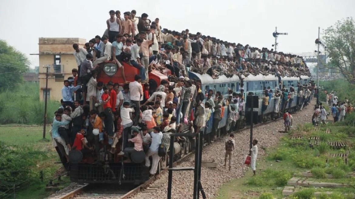 Скандальное соглашение, пенсии, 800+ для индусов. Иммигранты важнее поляков?
