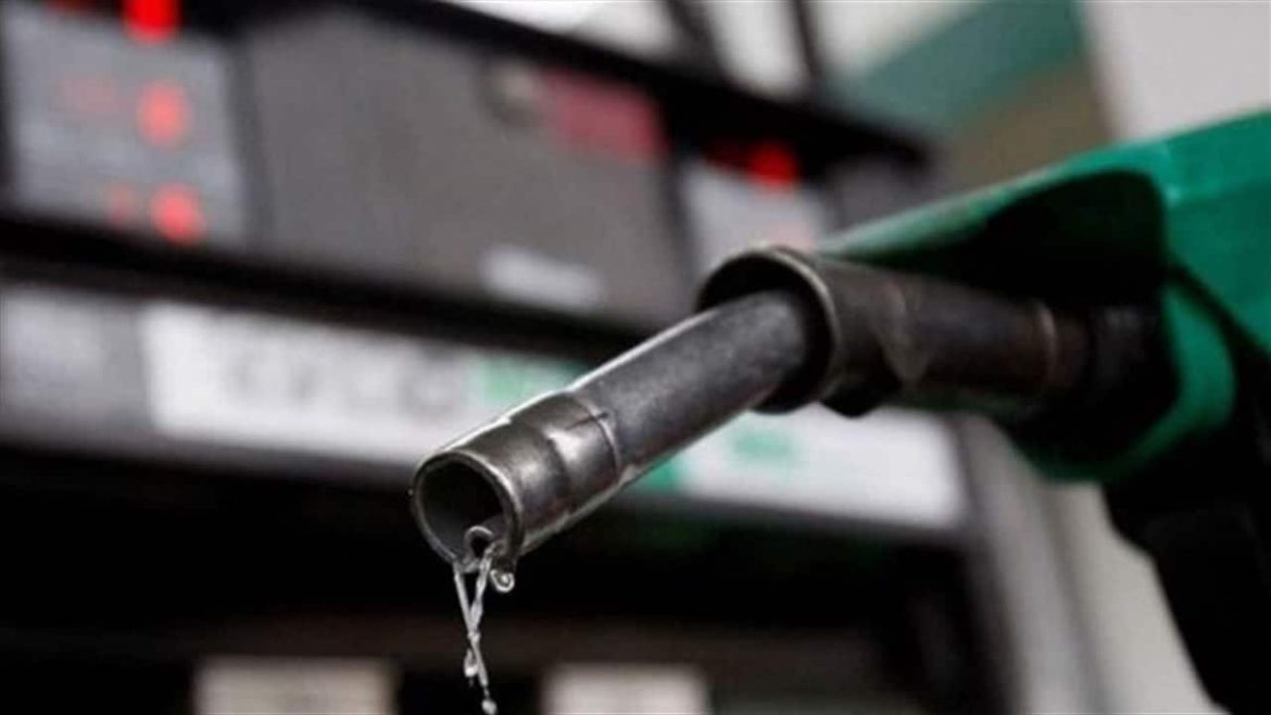 В столице страны не было нефти. Топливные очереди. Что происходит?
