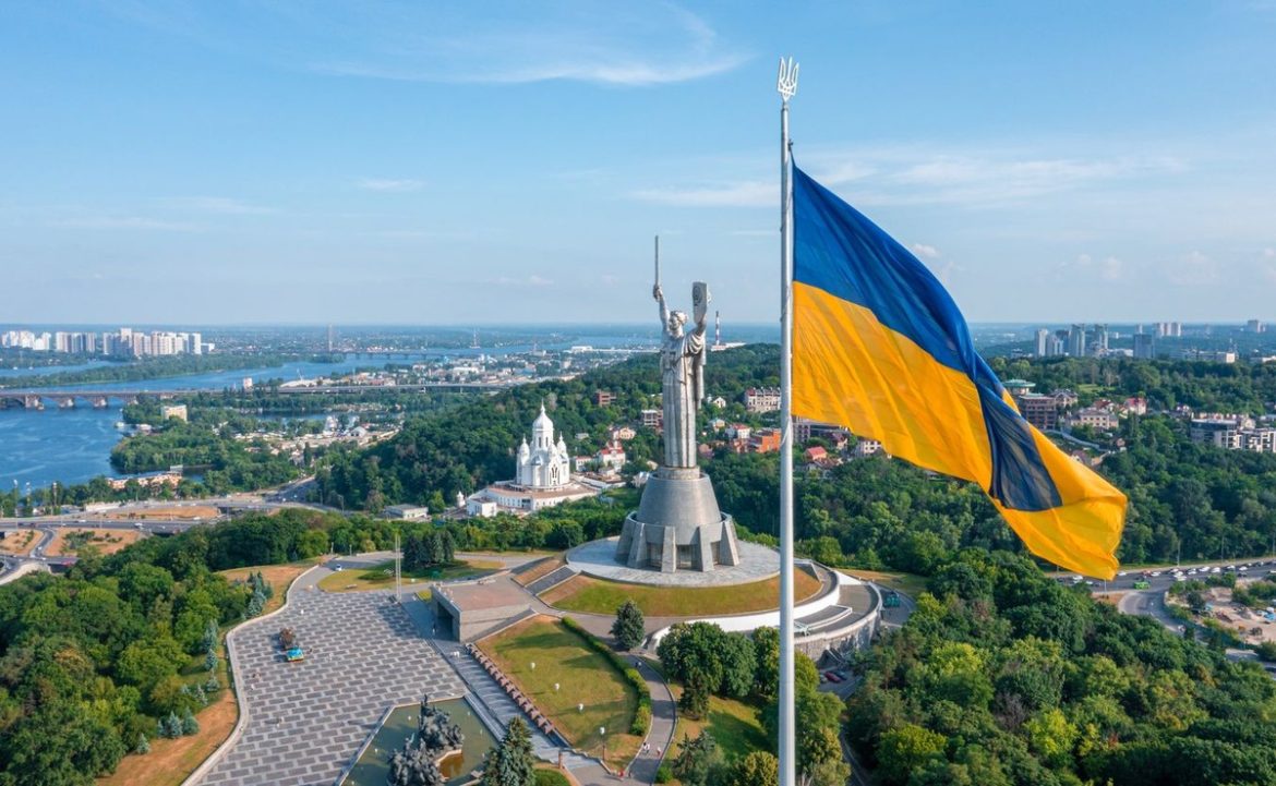 «Украина готова договориться, но не сдаться». Украинский министр реагирует на предложение об обмене территориям с Россией
    

