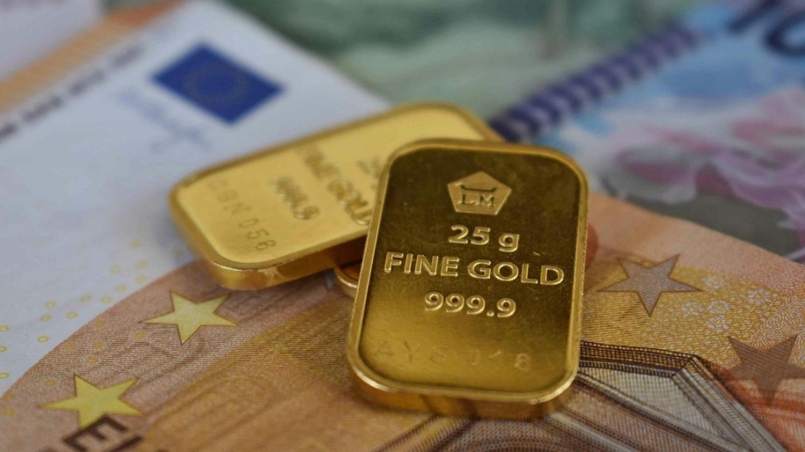 Золото бьет новые рекорды. Звуки наносят на погромы измерения валют? 'Доллар упадет первым'
