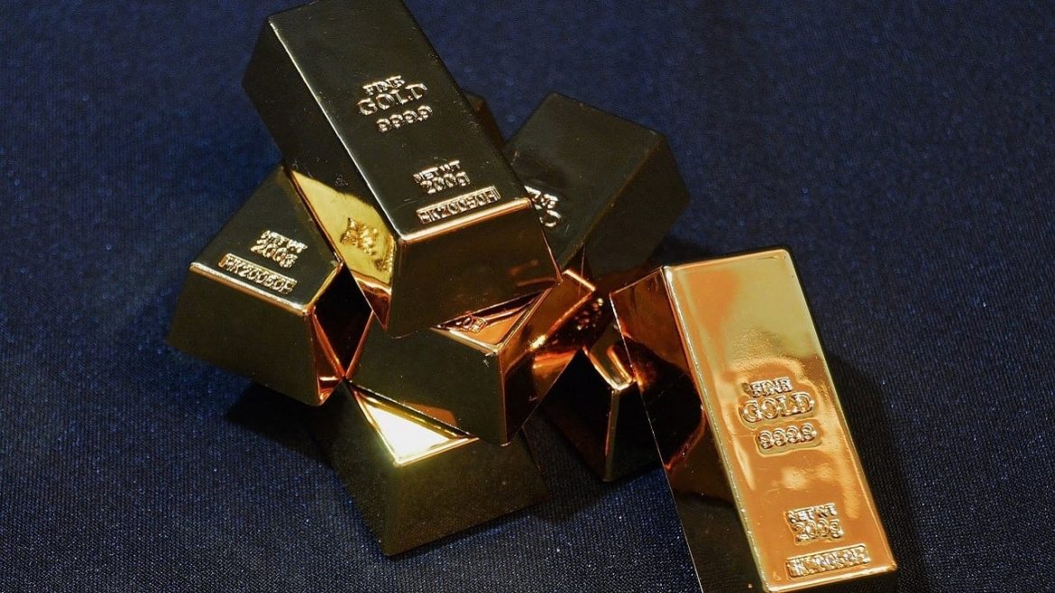 Золото бьет рекорд. Инвестиции в металл свернут биткойн и Уолл -стрит?
