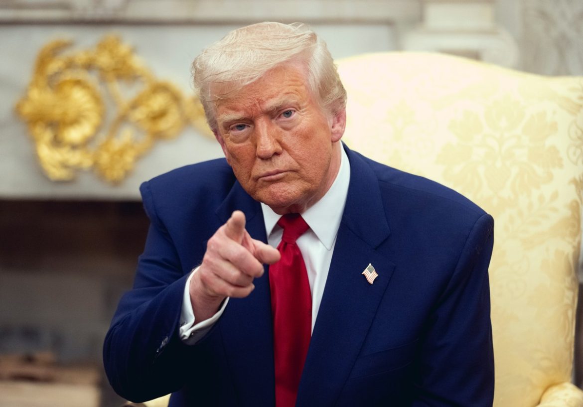 Трамп не исключает присутствия России -краины на собрании. "Это может быть полезно"
    

