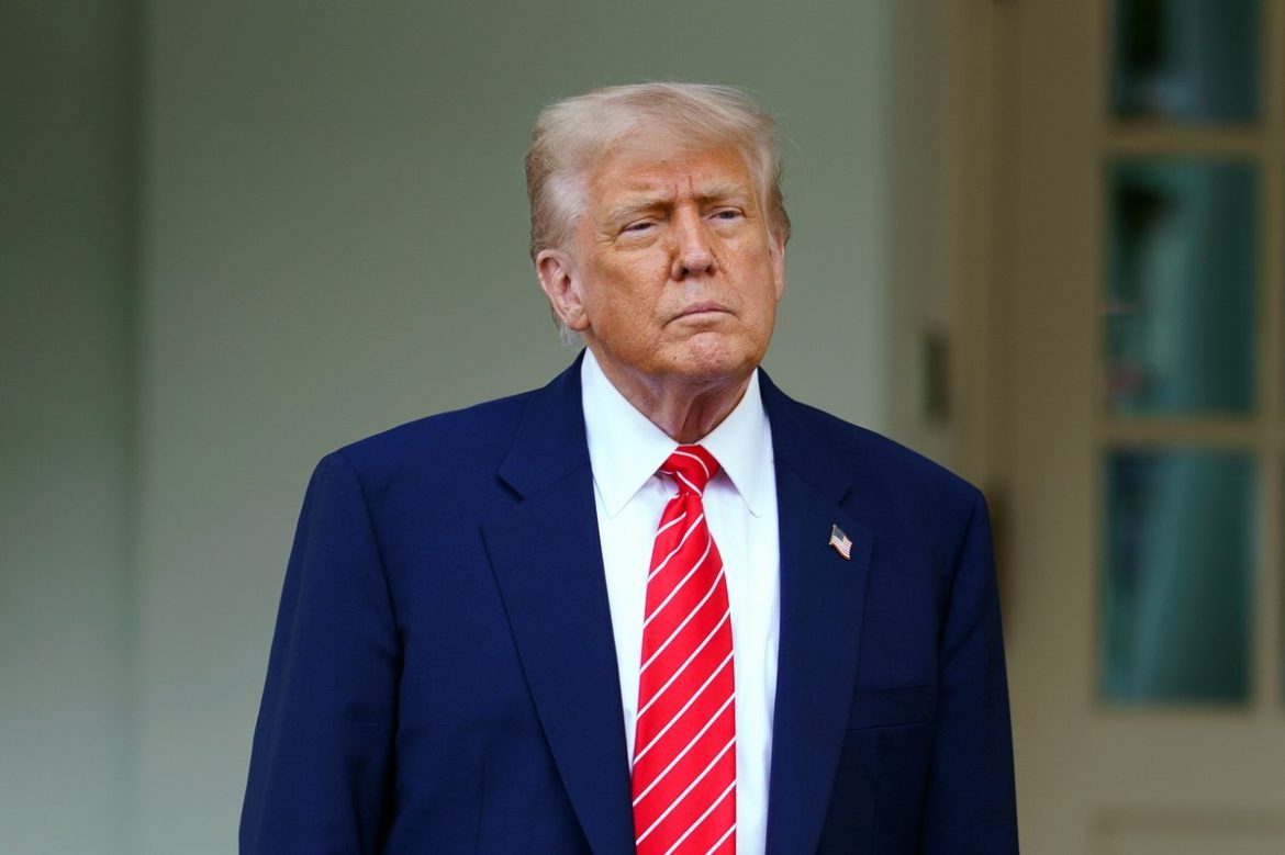 Трамп дал сообщение Путину и Зеленски: закончить эту войну
    

