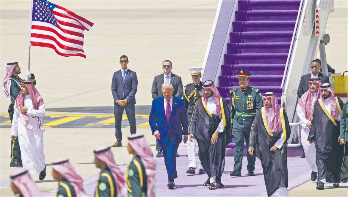 Мирные разговоры: Приедет ли Путин в Стамбул? Украинцы не ожидают, что потенциальные переговоры с Россией в Стамбуле приведут к прорыву. По словам экспертов, их участие в встрече было ... сегодня 70 минут назад
