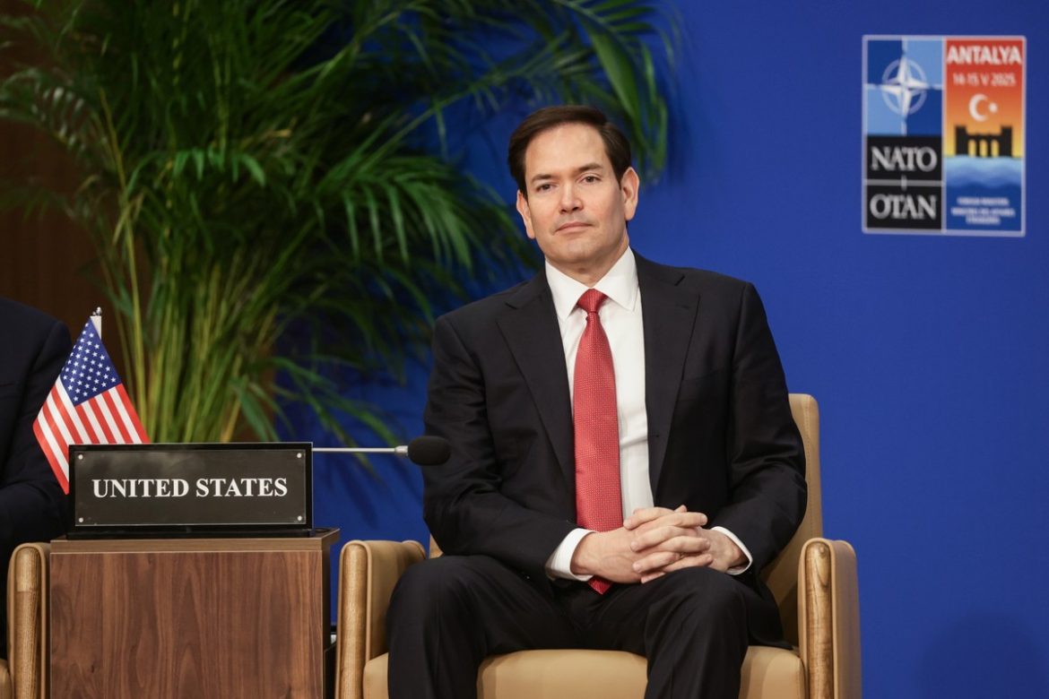 США о украинско-российском посредничестве: «Мы не собираемся участвовать в собраниях, которые не будут продуктивными»
    

