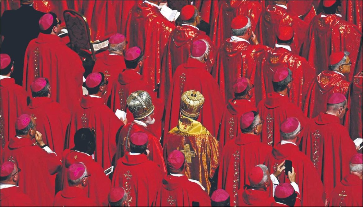 Ватикан отрезан от остального мира. Конклав начинается
