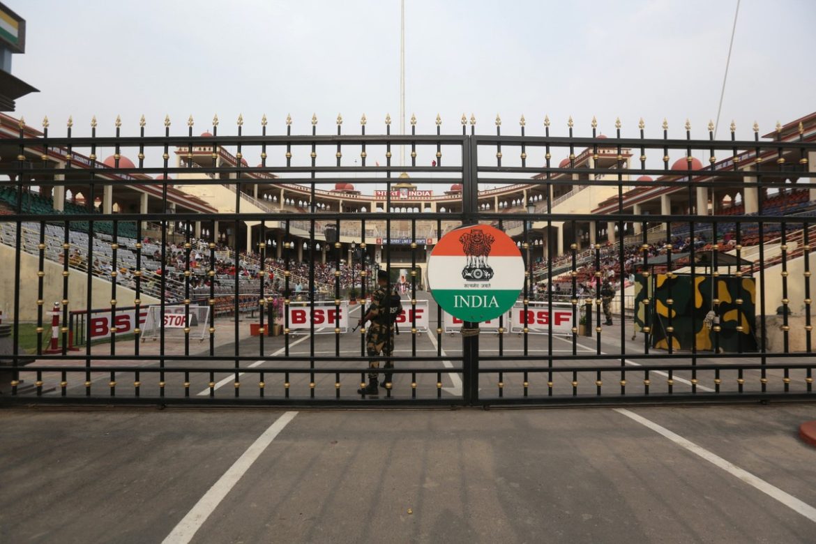 Атака на Пакистан. Индия начала военные действия
    

