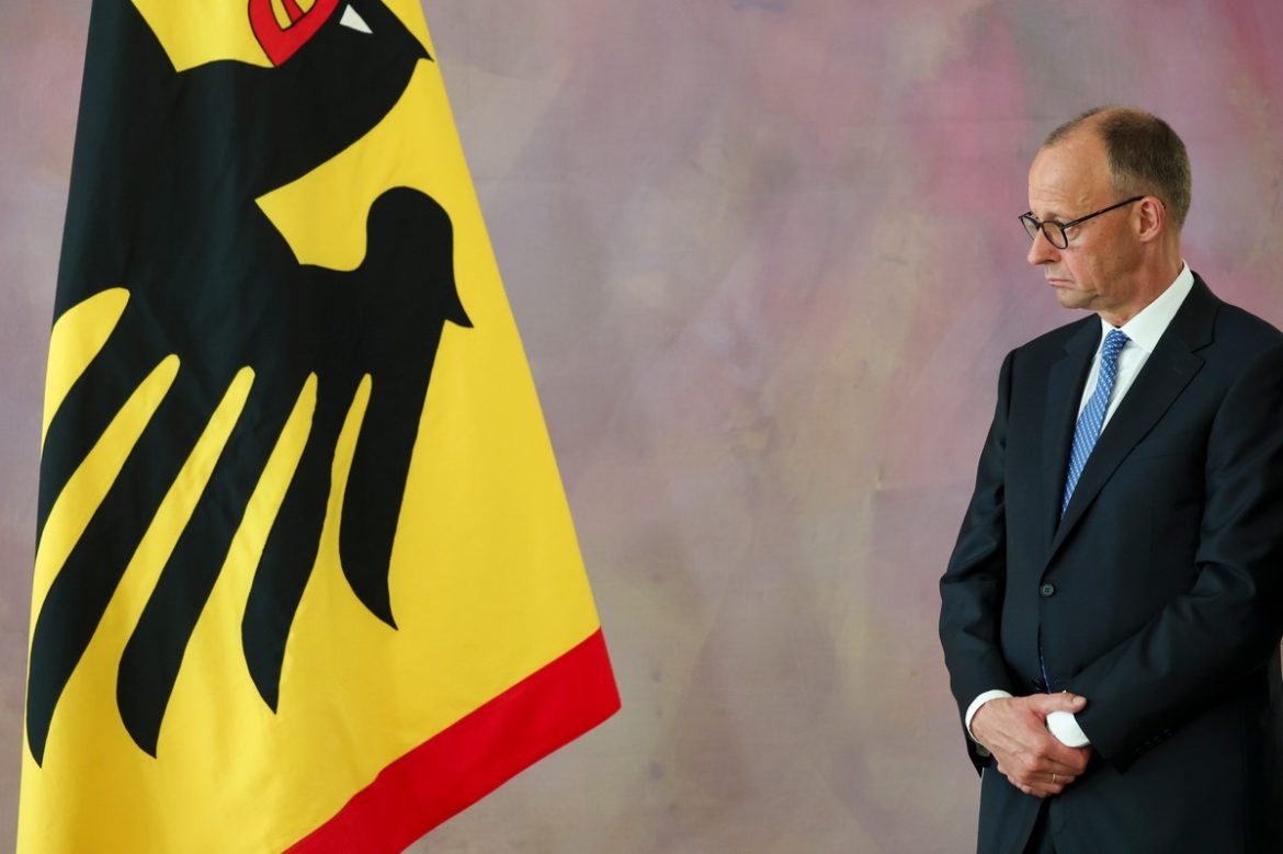 Глава ЕС к новому немецкому канцлеру: проверенный друг и эксперт по европейскому
    

