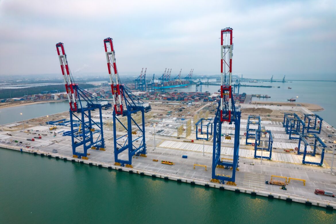 Китайцы более открыты для импорта из Польши. «Более 100 000 грузовых поездов уже выиграли от слияния Европы с Китаем»
