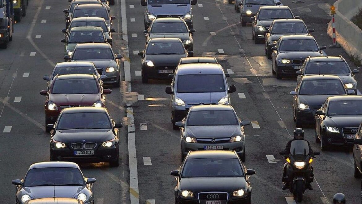 Чистая транспортная зона - в правовой зоне Крампл. Бэйн водителей в мусорное ведро идеи?
