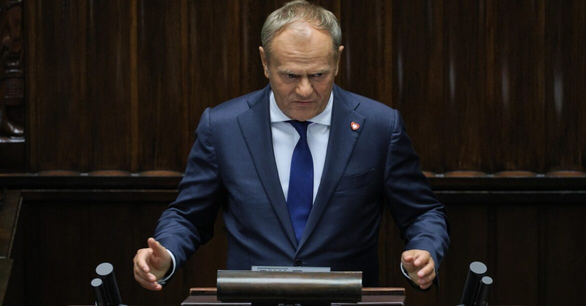 Дональд Туск в политическом чистилите. Британские СМИ пишут о доверии к правительству
