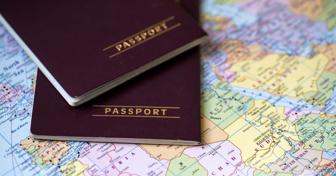 Швеция боится новой волны миграции в Европе. Радикально изменяет свою политику
