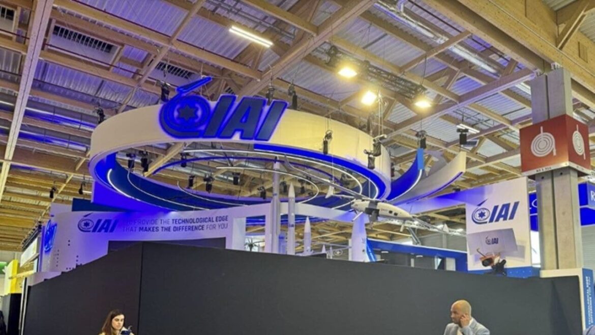 Драк в Париже, израильские продюсеры заблокированы - за черной занавеской
