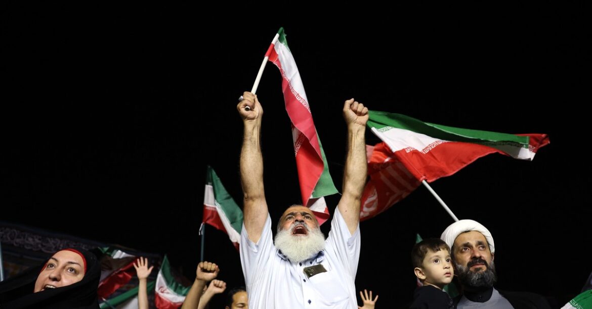 Израильский конфликт. Иерусалим призывает иранцев покинуть ядерные центры и военные объекты
