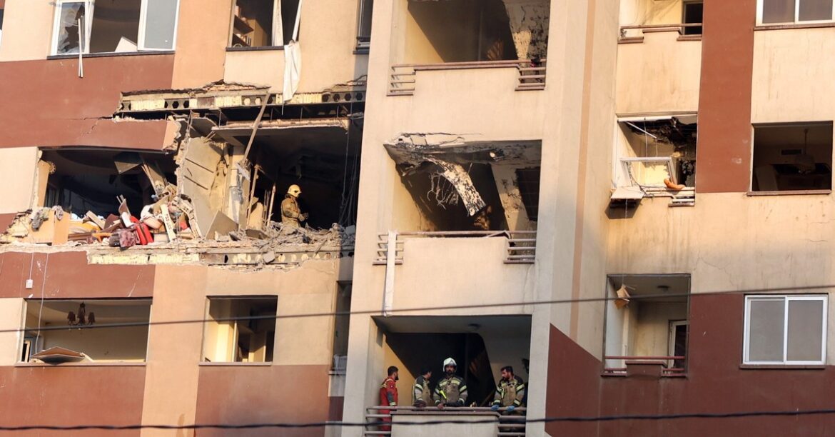 Израильский нападение на Иран. Дональд Трамп: США защитят себя и Израиль от иранского возмездия
