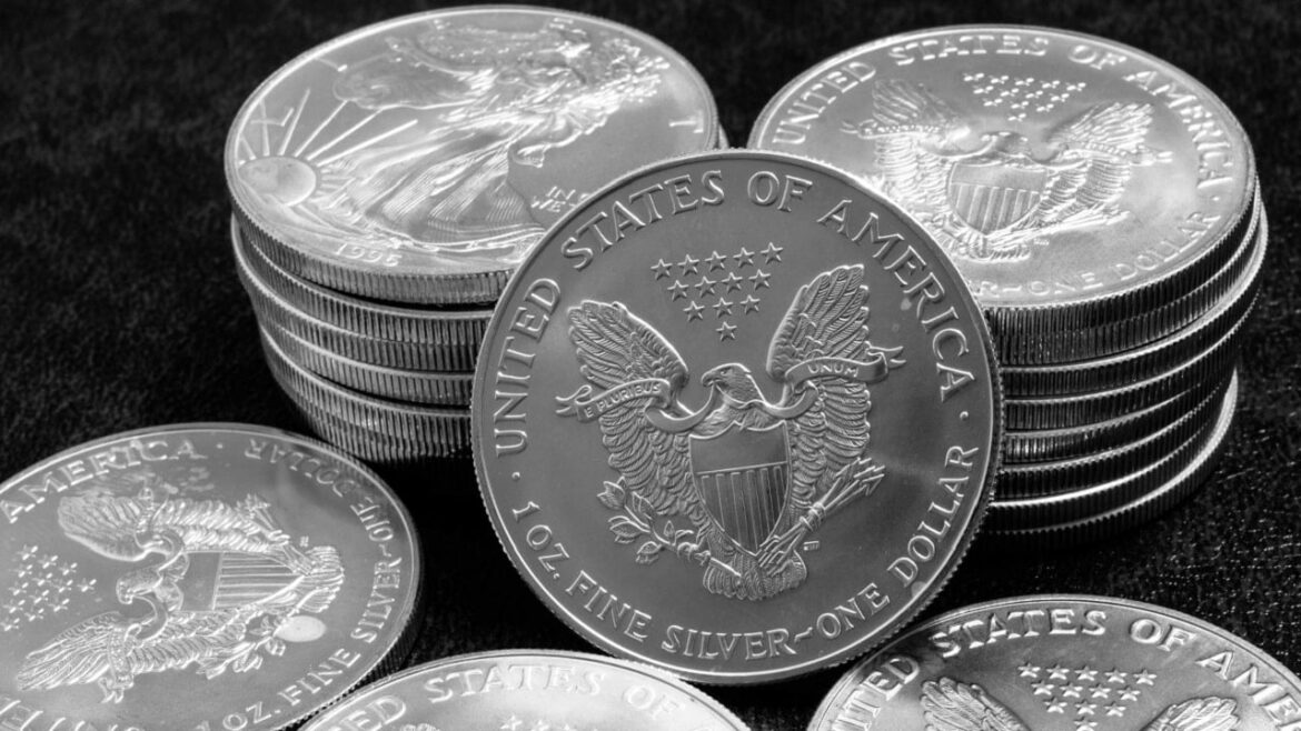 Конец сказки - и суждение на протяжении десятилетий. «Берни Мэдофф» из рынка впадины осужден
