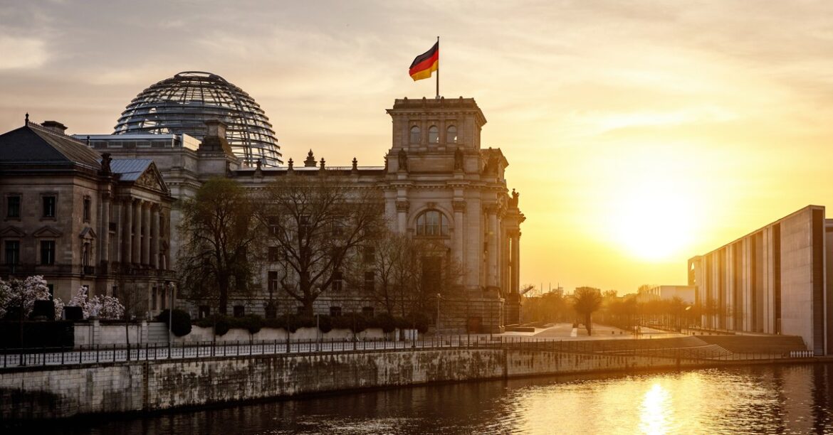 Израильская война. Германия боится нападений. СМИ сообщают о повышении защиты объектов, связанных с Израилем и США.
