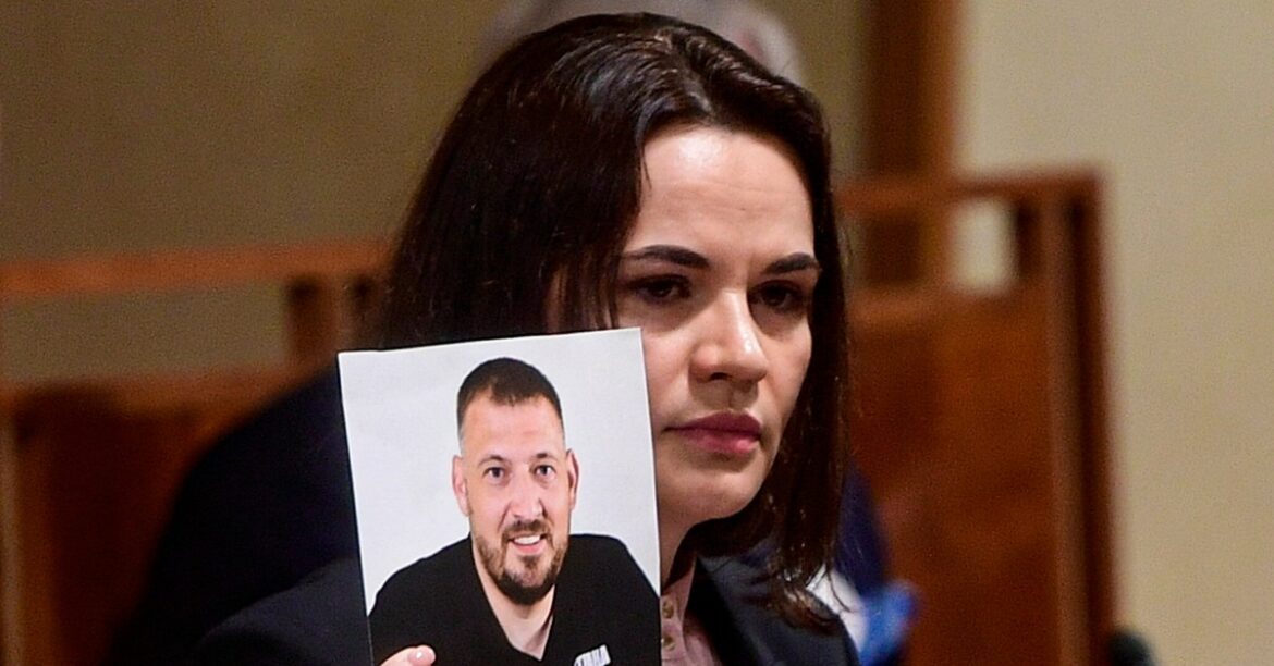 Белорусские власти освободили трех польских граждан. В этой группе также есть Siarhiej Cichanuski
