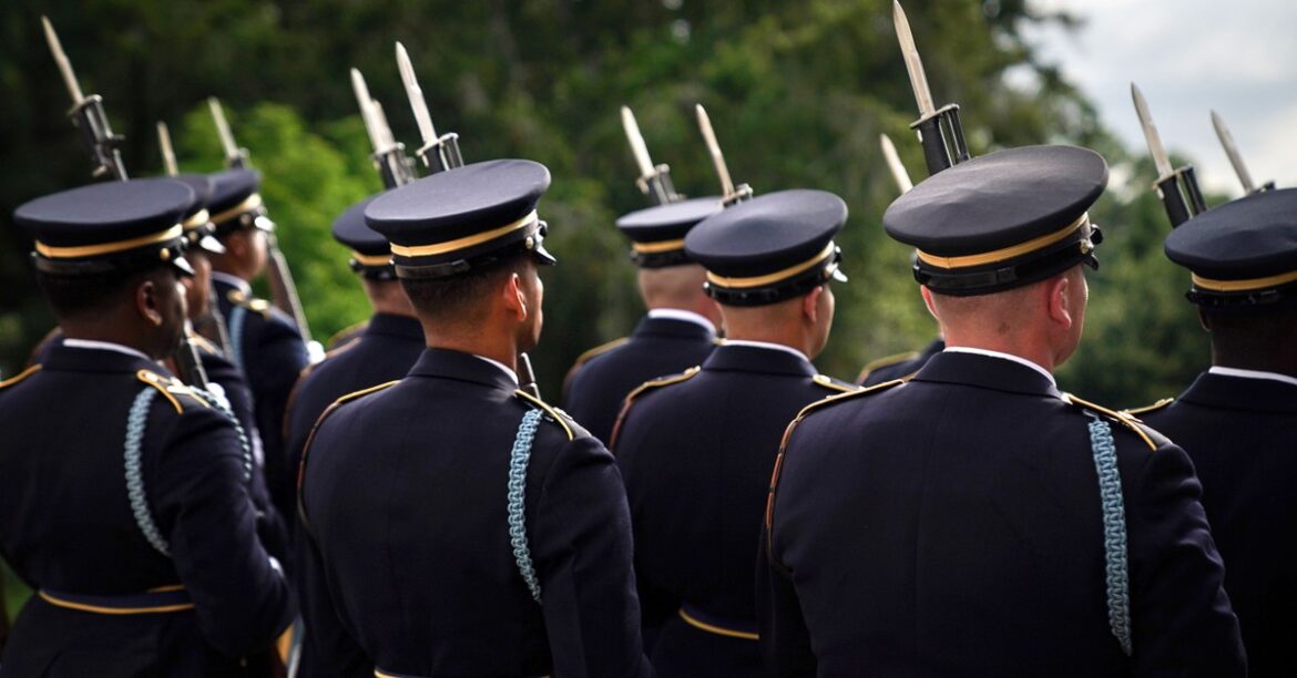 США. Десятки людей были арестованы до Капитолия. Ветераны среди них
