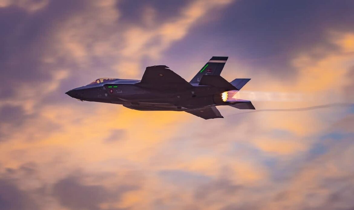 Некомпетентность в программе F-35. Производитель предоставил бонусы в соответствии с породой - и он знал, что это незаконно
