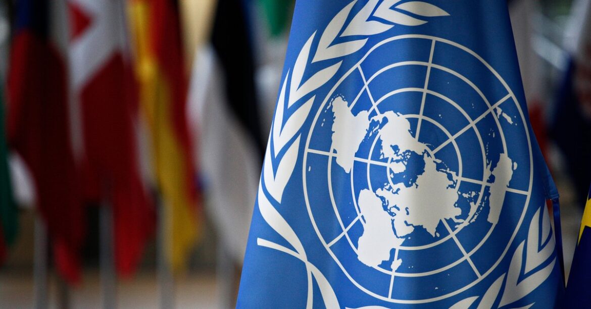 Министр иностранных дел Ирана: Атака Израиля является заявлением министра иностранных дел Ирана Аббаса Арагчи, описавшего нападение Израиля как объявление войны против Ирана, сказал АФП, ссылаясь на ... сегодня 23 минуты назад
