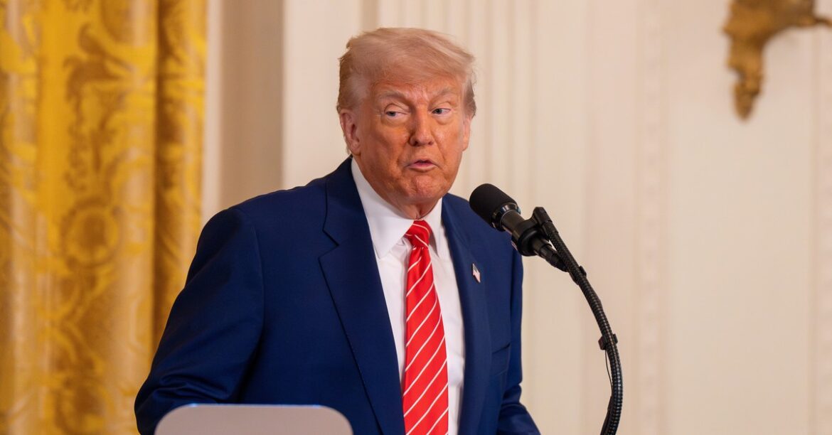 Инвесторы привыкли к Trump Limited на данный момент влияния таможни на американскую экономику, и прогноз еще больше увеличивает прибыль крупнейших корпораций побуждает вас купить ... сегодня 8 минут назад
