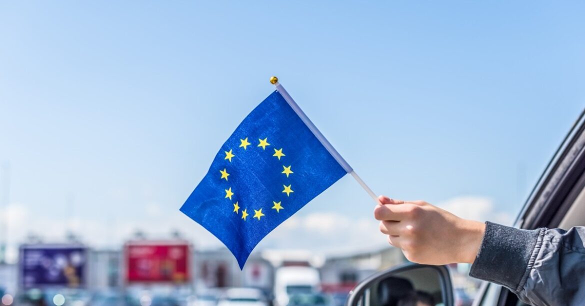 Неопределенное будущее трансатлантического обмена обмена за неделю до объявленного увеличения американского таможенного Европейского Союза все еще не заключил соглашение с Соединенными Штатами об условиях ... сегодня 22 минуты назад
