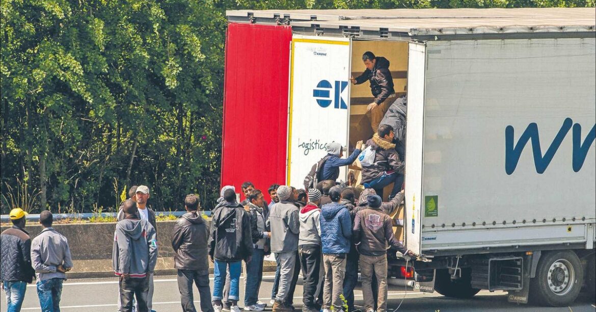 Напряженность миграции растет по всей Европе, соглашение, над которым работают французы и британцы, подняли опасения союзников с юга ЕС сегодня, 27 минут назад
