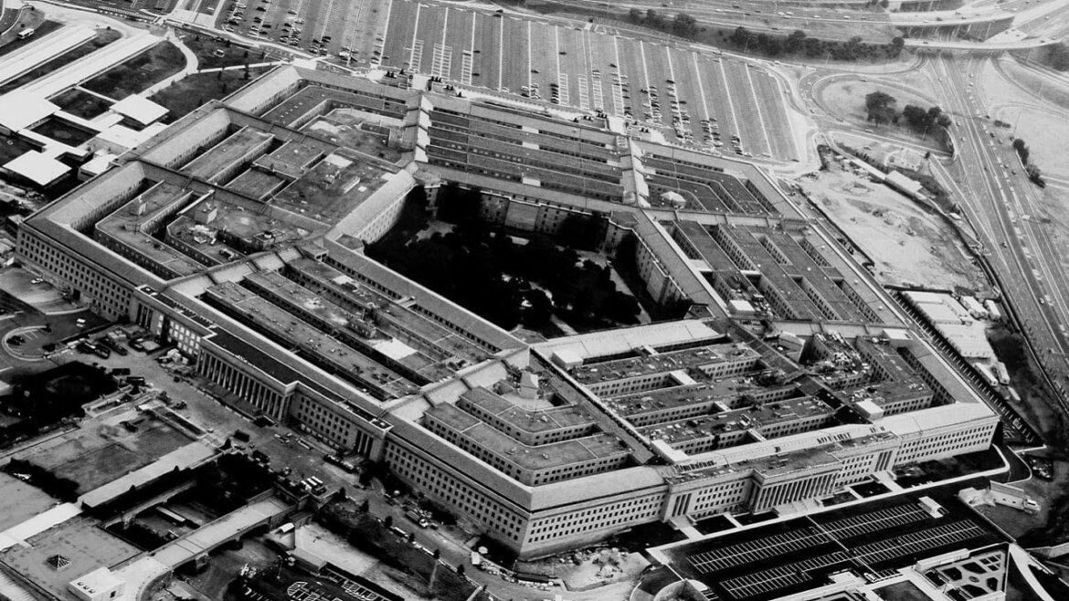 Американские военные данные отправились в Китай. Microsoft я обещаю "изменить"
