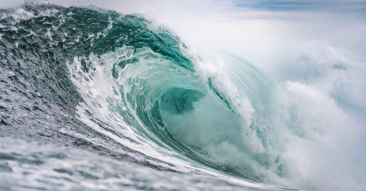 Где еще могут ударить 5-метровые волны цунами? Трамп: Будь сильным
