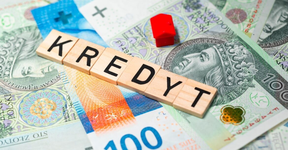 Банки объявляют большую доступность кредитов. Цены на гипотек упали больше, чем ссуды на потребление, число банков в стране постепенно снижается, углубляя концентрацию сектора, но на кредитном рынке все еще работает конкурентное давление. Они указывают ... сегодня, 35 минут назад
