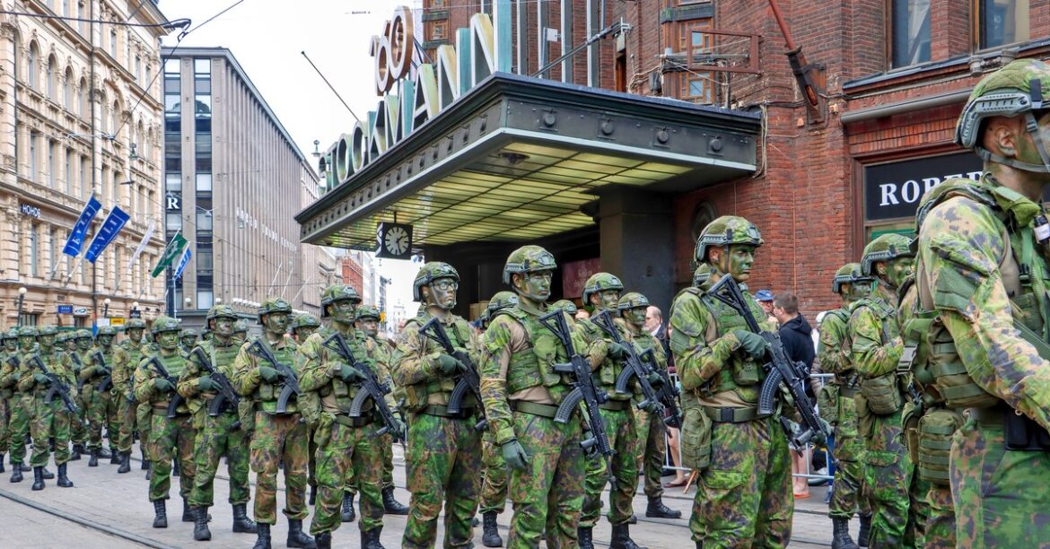 Финляндия не хочет покупать оружие в США для Украины
