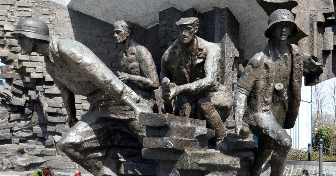 Немцы отпраздновали годовщину Варшавского восстания
