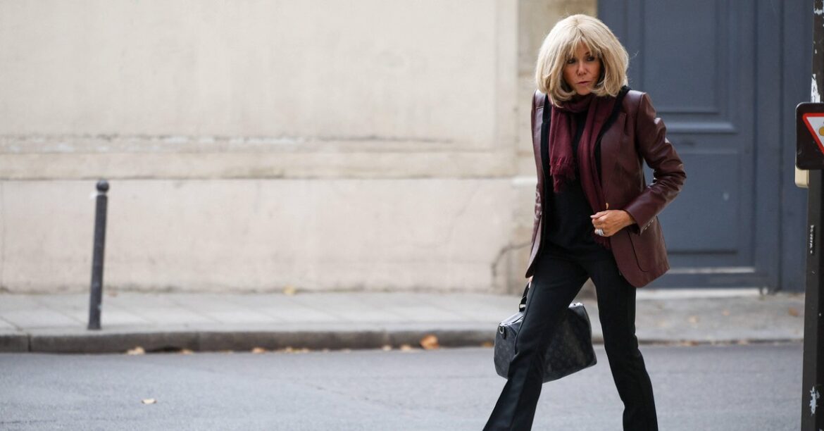 Брижит Макрон была мужчиной? Начался суд над создателями теории заговора о жене президента Франции
