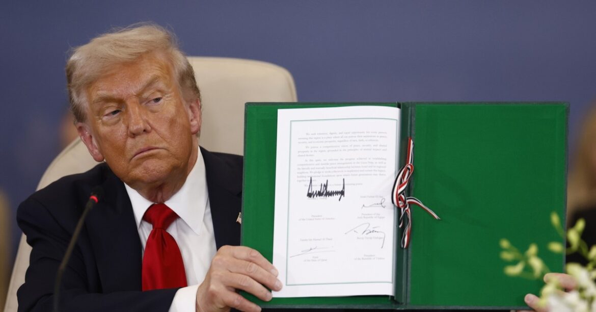 Трамп и мировые лидеры подписали мирный план для сектора Газа
