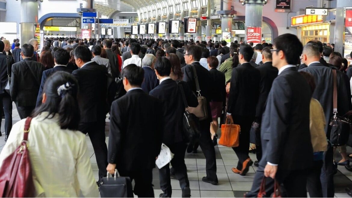 «Золотая лихорадка», очереди на улицах за металлом. Паника охватывает рынок – и всю страну
