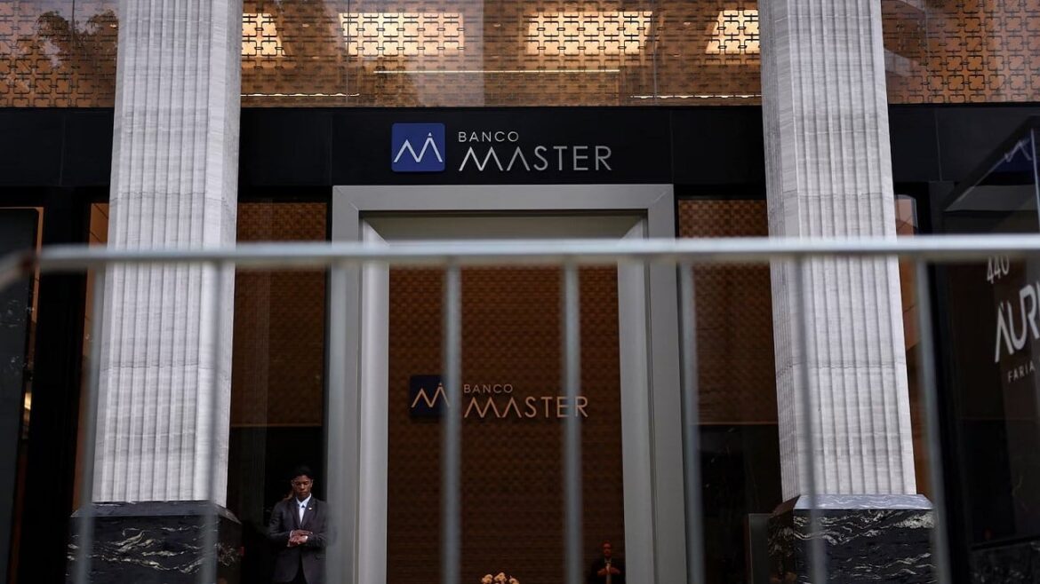 Банк будет ликвидирован, президент арестован. Скандал потряс финансовый сектор
