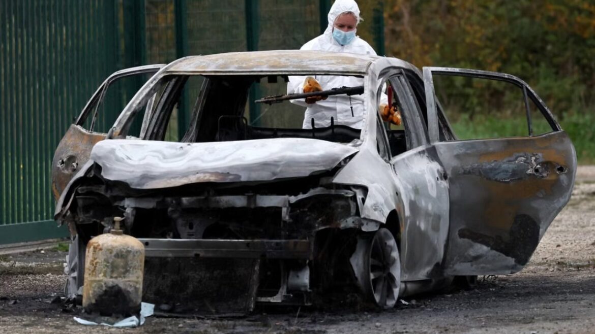 Взрывной автомобиль таранил прохожих, крики «Аллах Акбар», полиция «не знает» мотива. Что такое терроризм сегодня?
