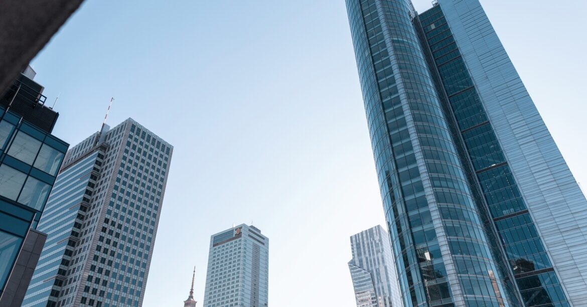 Польша имеет рейтинг «А-» от S&P. Стабильная экономика, несмотря на риски
