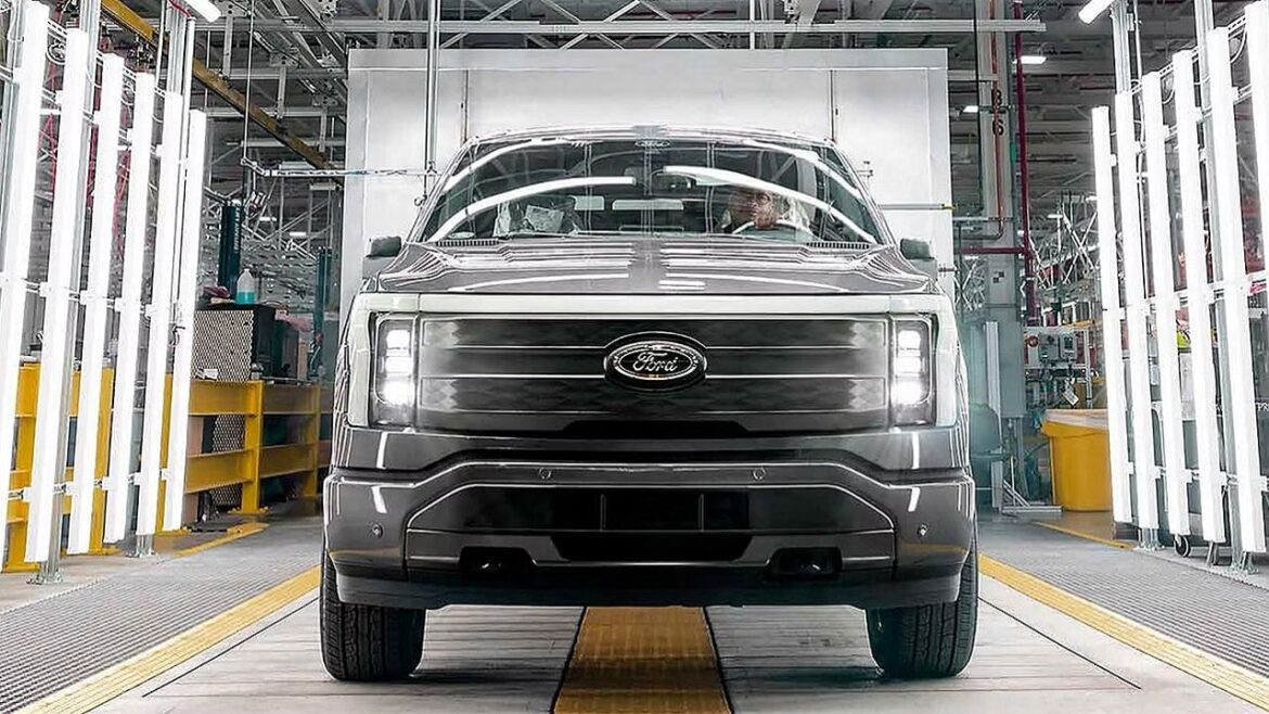 19,5 миллиардов выброшены на ветер. Ford списывает гигантский проект как катастрофу
