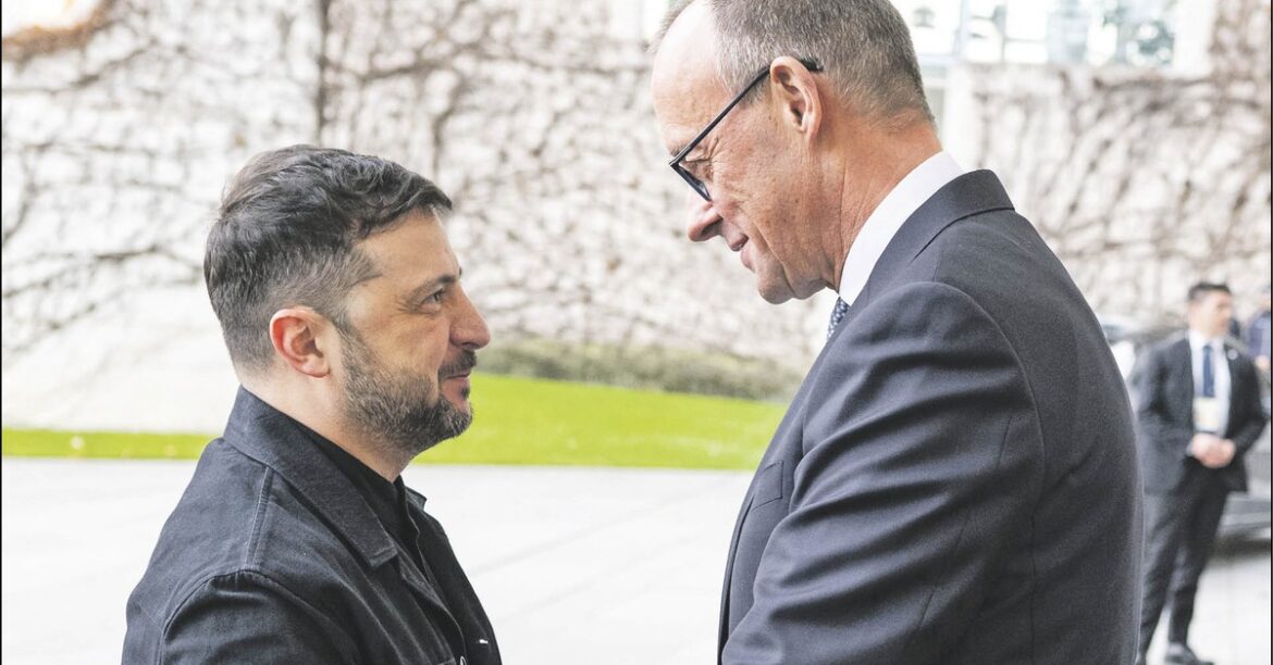 Зеленский после встреч с посланниками США: "Мир должен быть достойным"
